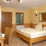 Hotel Hofgut Metzler 3*